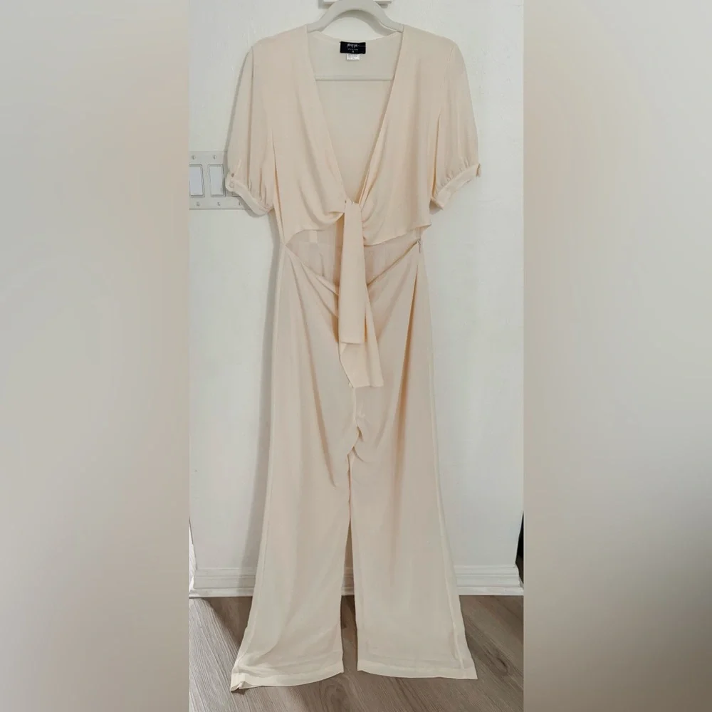 NASTY GAL FRONT TIE ELEVATED JUMPSUIT - Picture 6 of 6